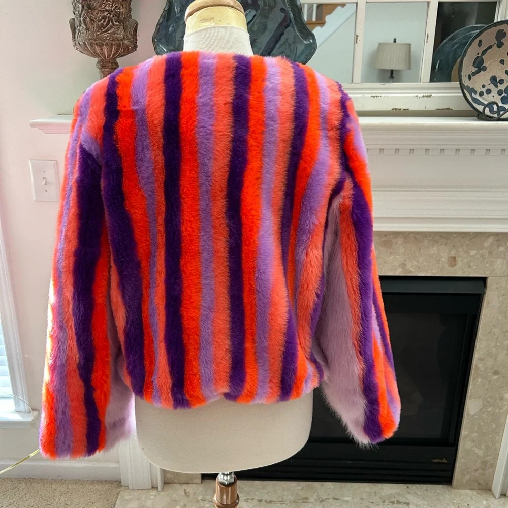 Hot & Delicious Multicolor Faux Fur Cropped Jacket - Picture 6 of 8